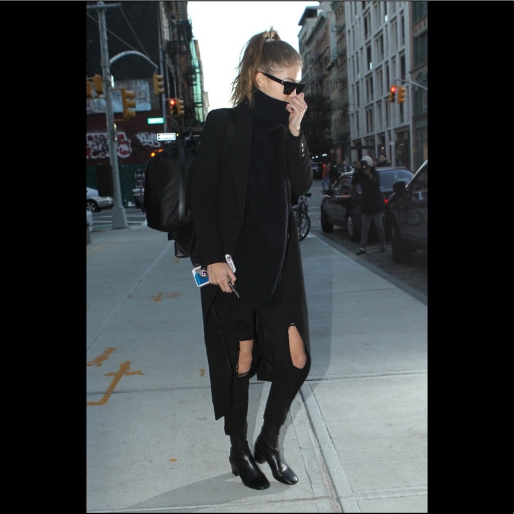 Black ripped 7 for all mankind jeans!